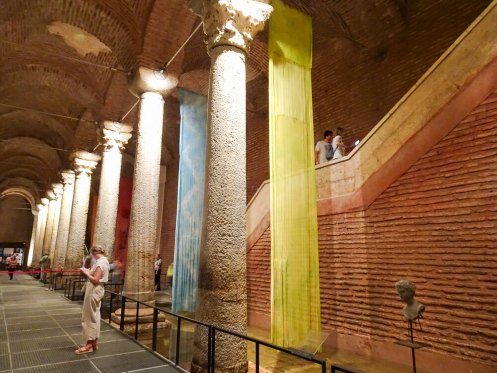 イスタンブールの地下宮殿(伊斯坦布尔的地下宫殿)丨不明-67