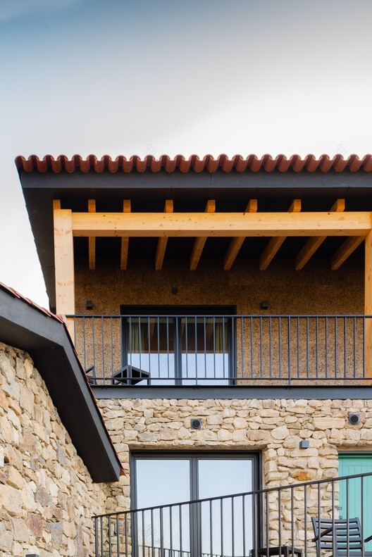 葡萄牙山脉中的和谐身心灵康养中心丨PLATAFORMArq-23