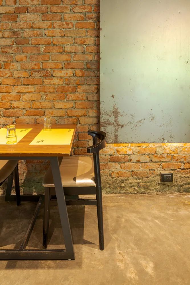 百年祖屋变身为现代餐厅-18