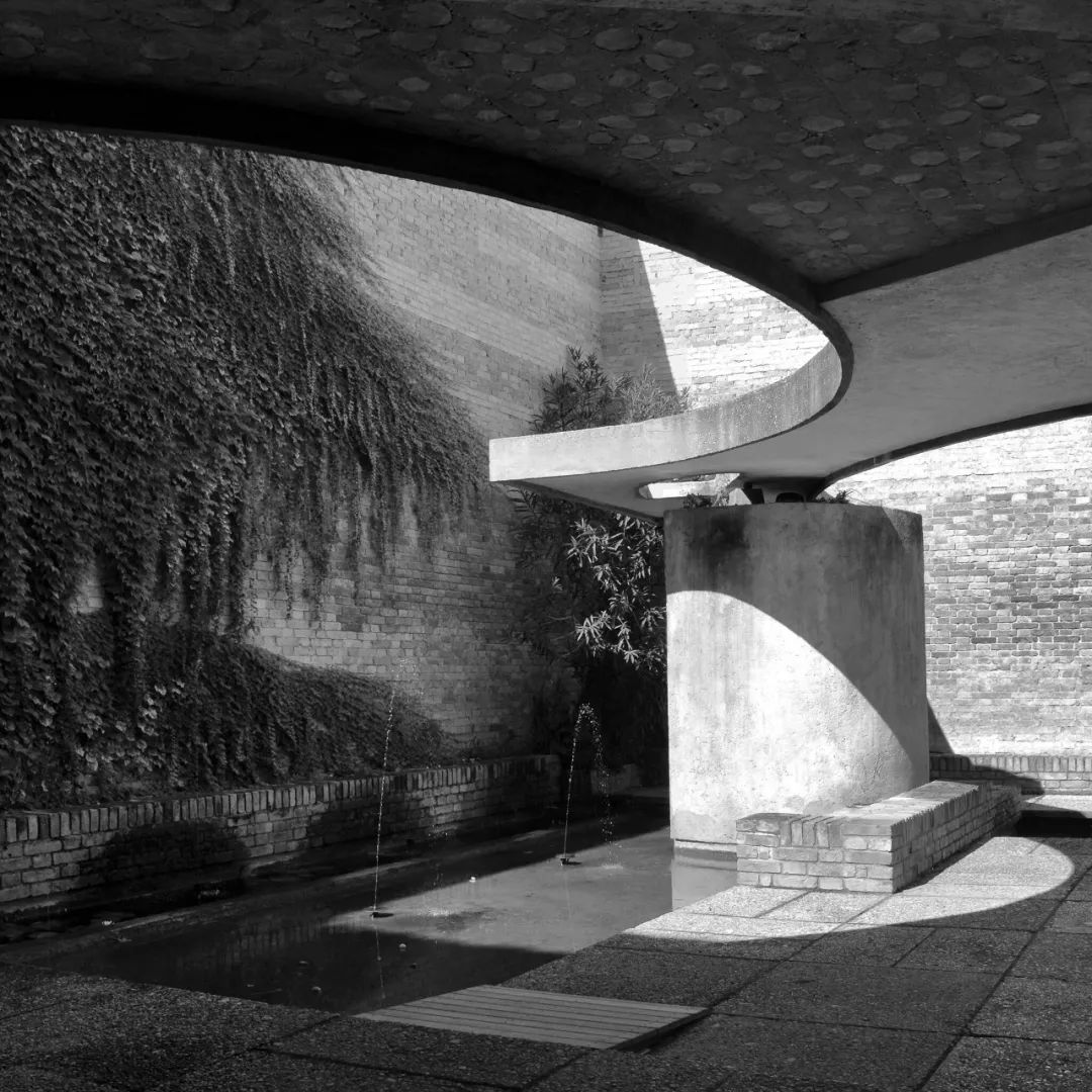 卡洛·斯卡帕的光影雕塑花园 | 历史与当代的完美融合-22