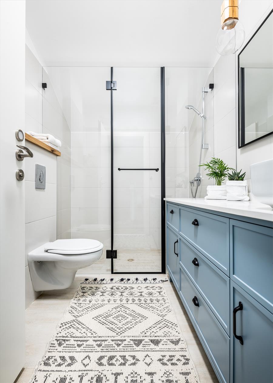 狭长的拉脱维亚式公寓精致设计丨室内设计师塔利·科恩·利德-64