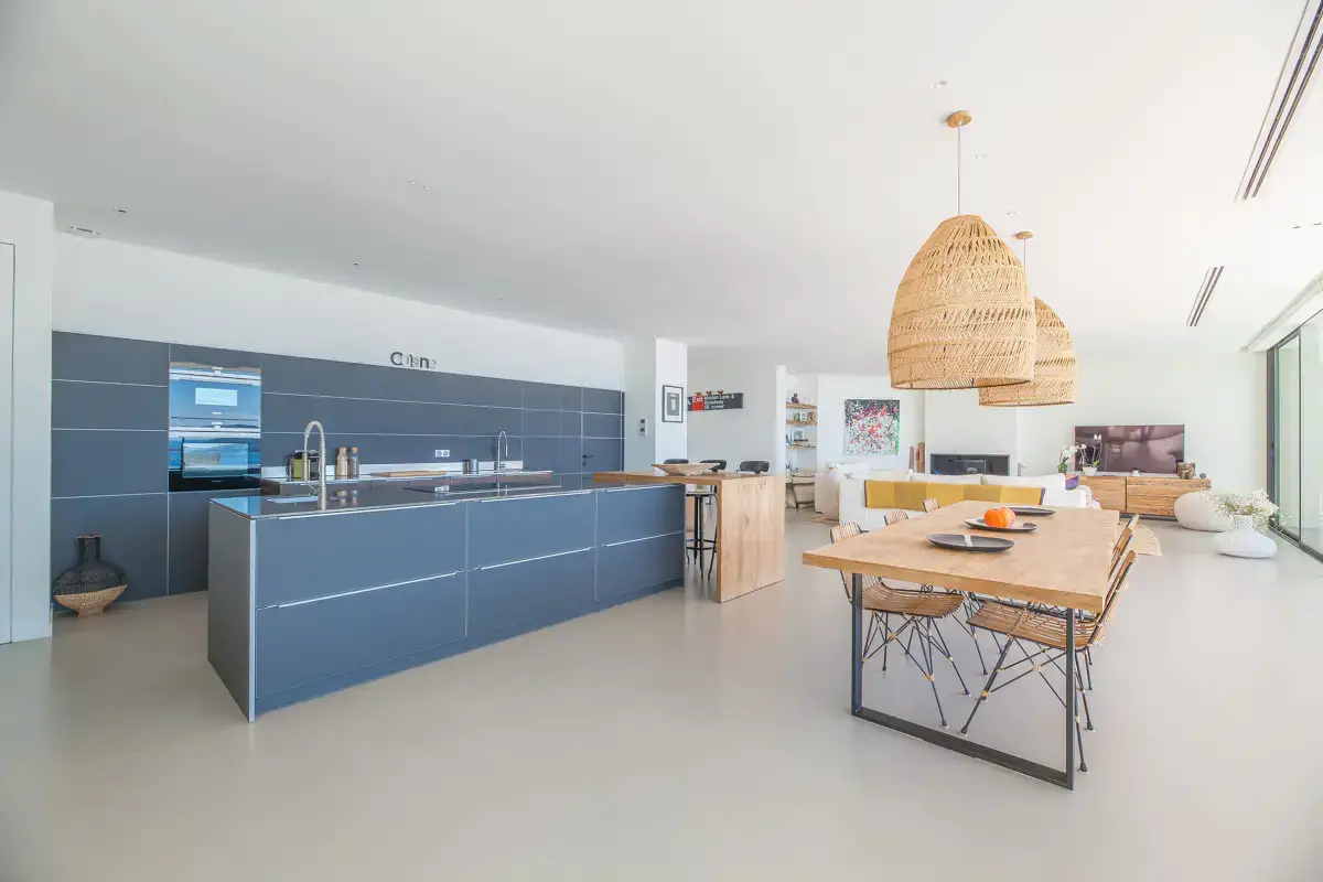 科西嘉海畔的完美融合 | 建筑大师的环保海景房-6