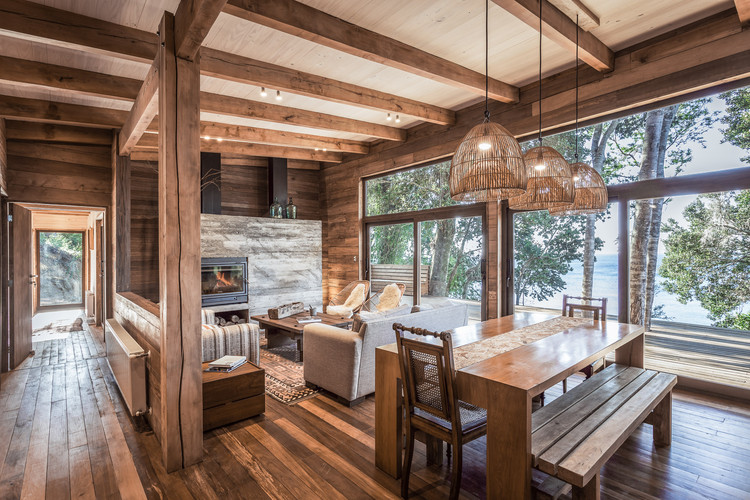 湖畔静谧之家 | 智利巴塔哥尼亚森林与湖泊的完美融合-32