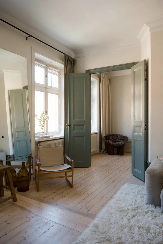 瑞典 19 世纪公寓设计翻新，展现温馨绿色调-16