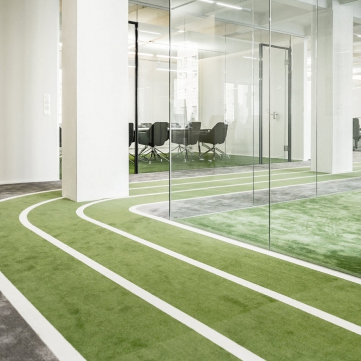 Onefootball足球主题办公室设计-15