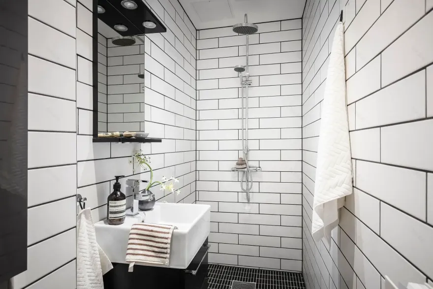 一墙绿意 | 打破中性空间的独特设计-16