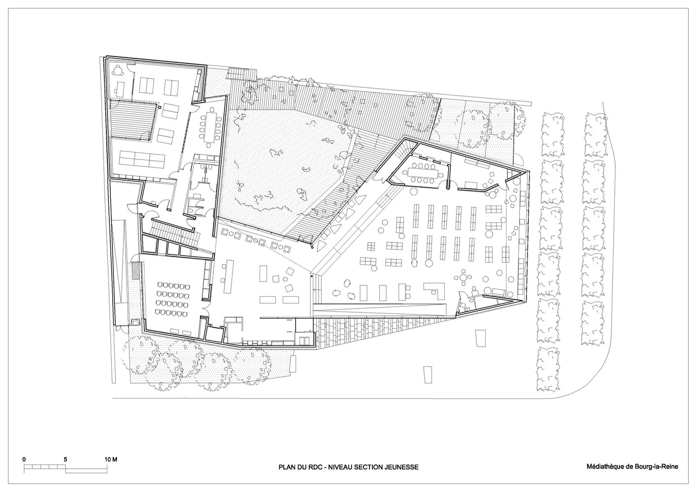 法国布尔格里昂媒体图书馆-48