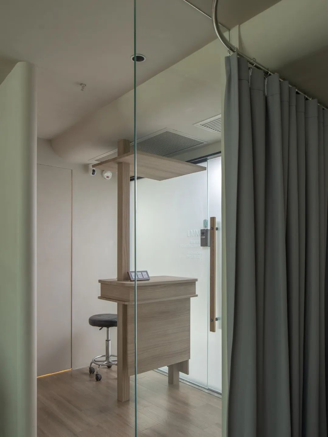 都市中的女性休憩空间 MMJ美甲美睫静安寺店丨中国上海丨多棵设计Studio DOTCOF-2