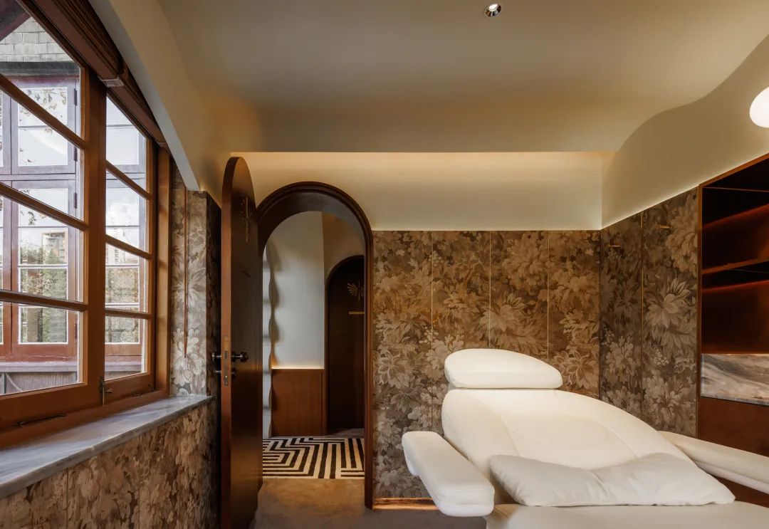 魅里 MOMNI 皮肤诊所丨中国武汉丨武汉朴开十向设计事务所-54