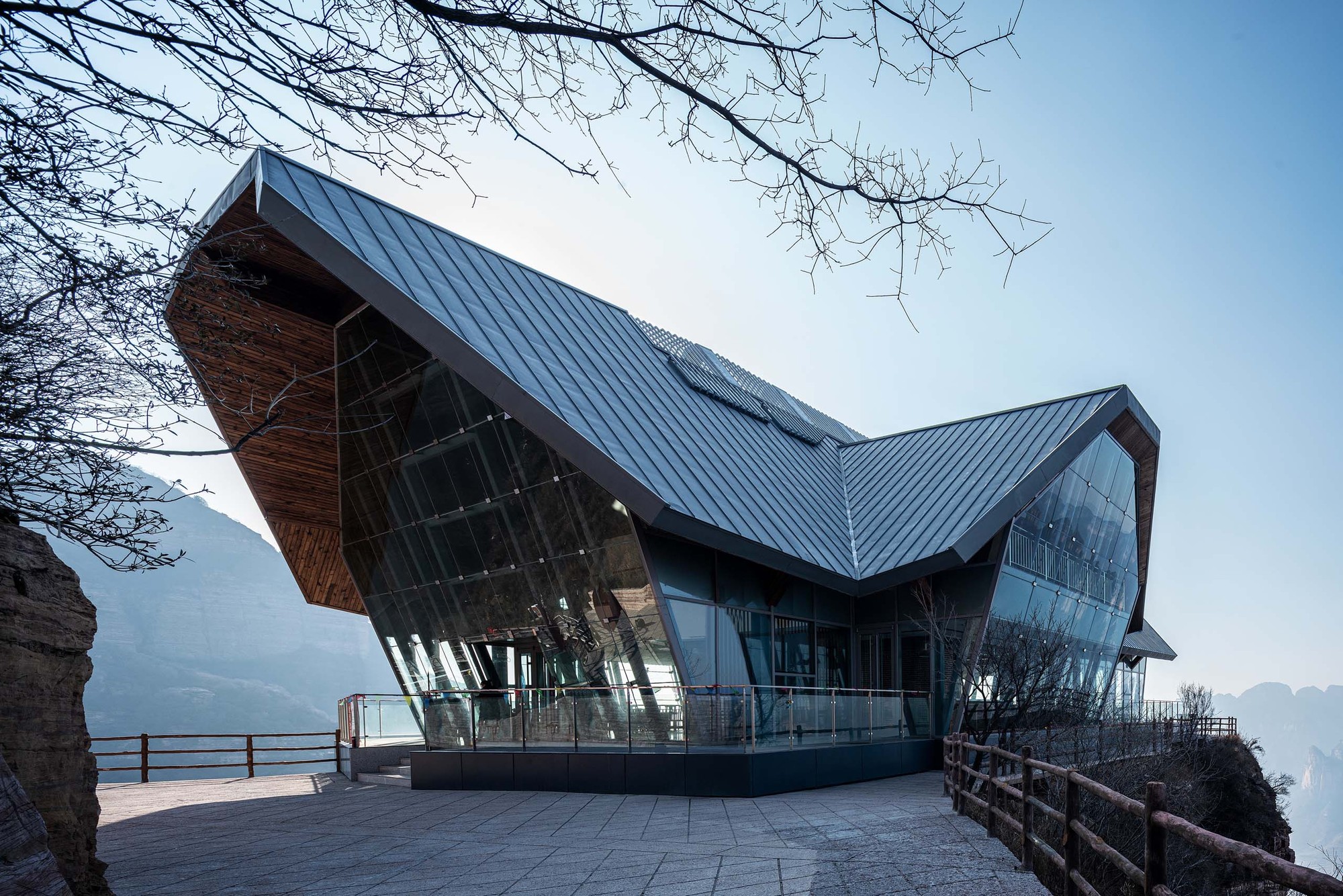 Restaurant on the Cliff / Skyland Architecture-24