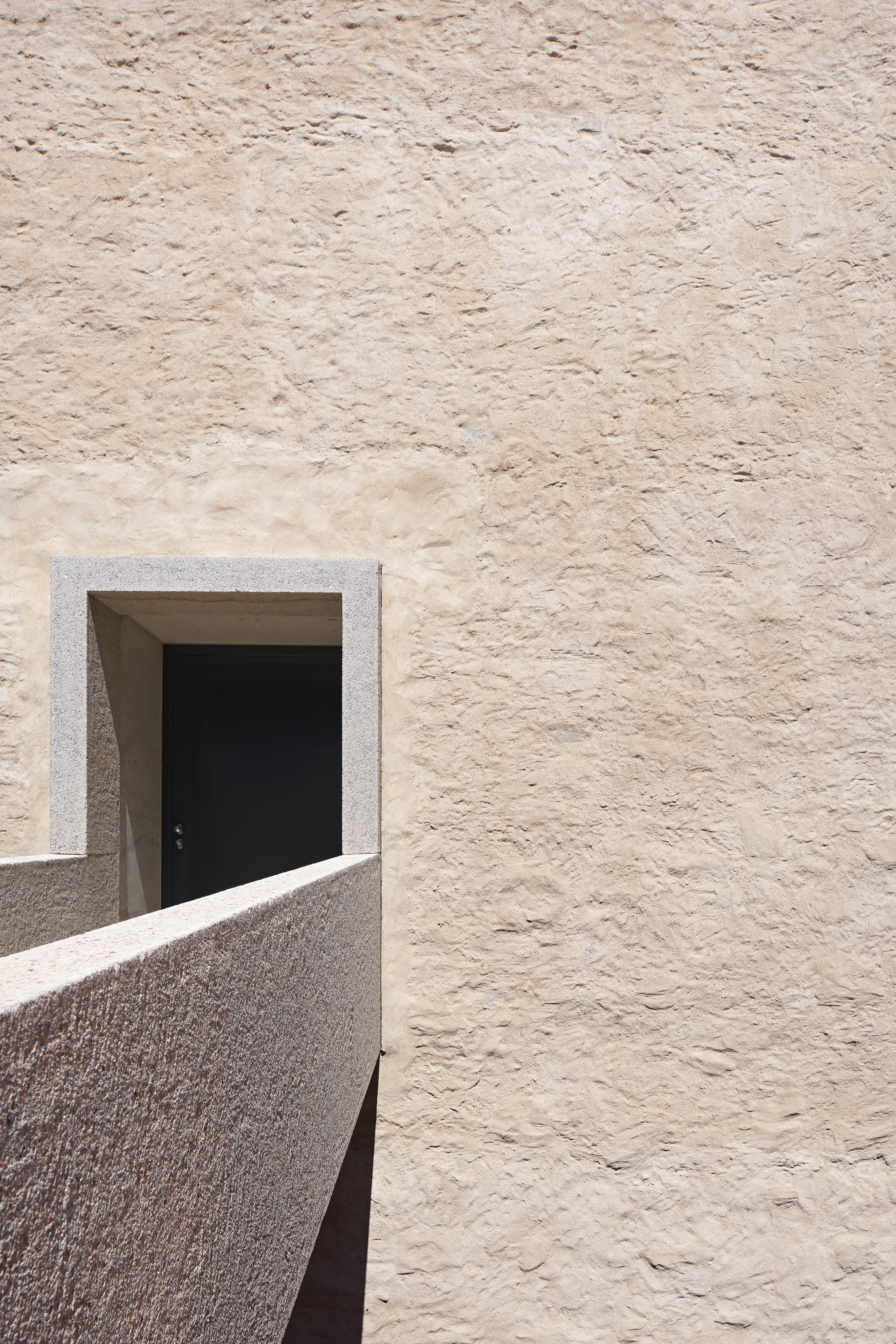 红砂石之城的博物馆、档案室与青年中心-20