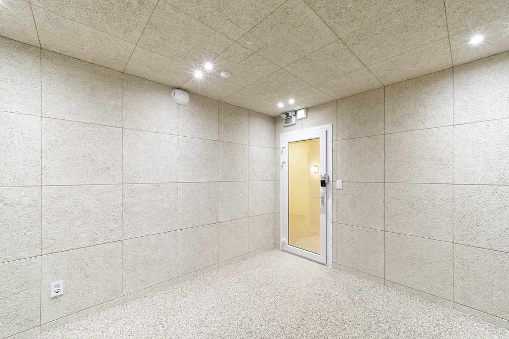 240 平现代白色&木质咖啡厅设计-26