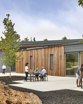 Bigelow Laboratory Graham Shimmield Residence Hall / Simons Architects