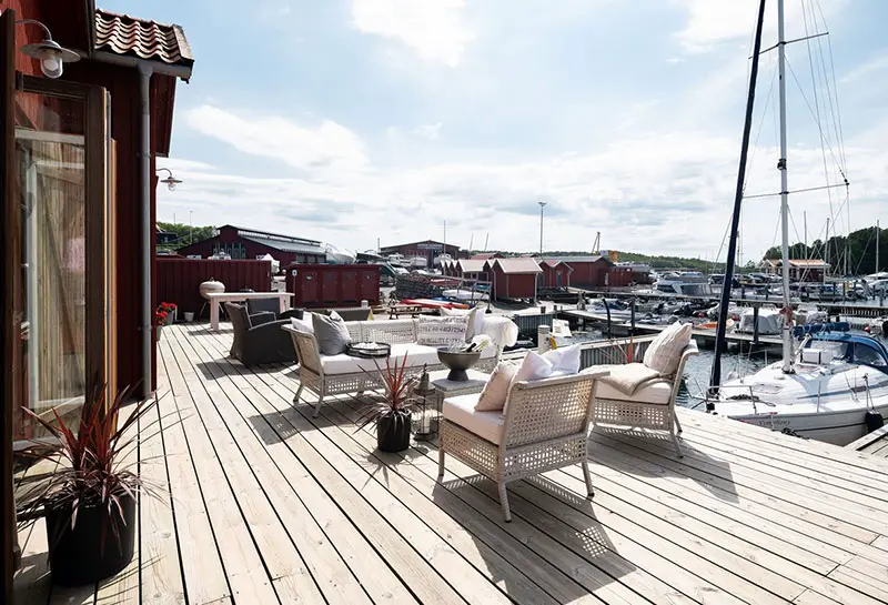 海边 15m²迷你小屋，纯白 Scandi 风设计惊艳-15