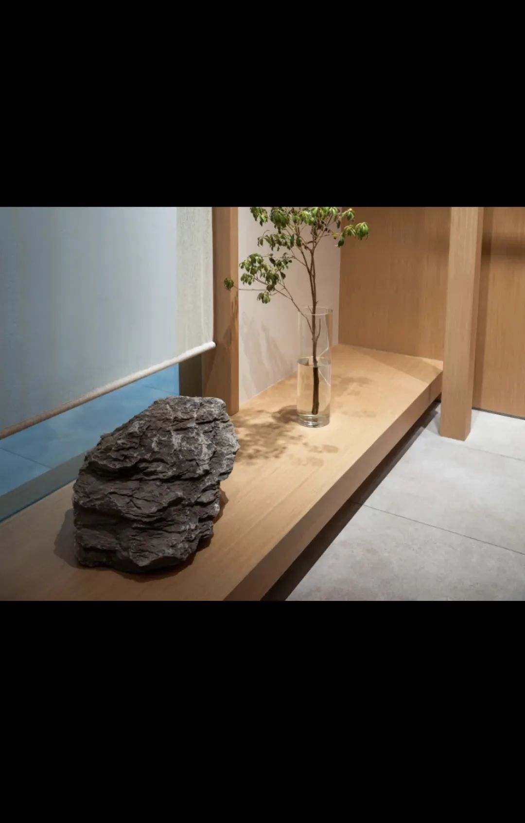 不锈钢与石材的艺术碰撞 · 深圳鲁班时代设计概念店丨中国深圳丨LubanEra·Design 鲁班时代建筑装饰设计-11