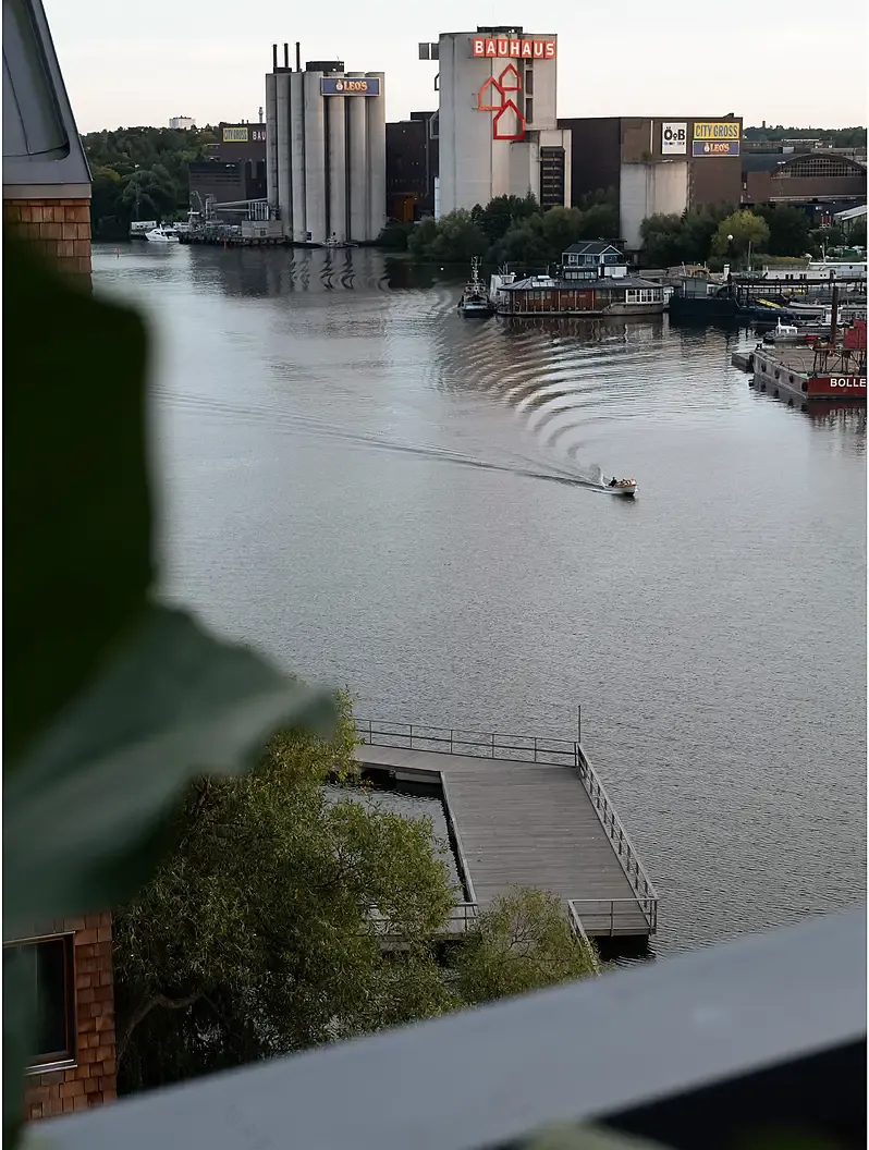 自然风格瑞典顶层复式公寓设计-13
