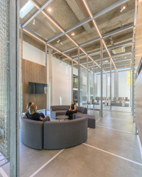 SPL展厅与办公空间，阿根廷 / Además arquitectura