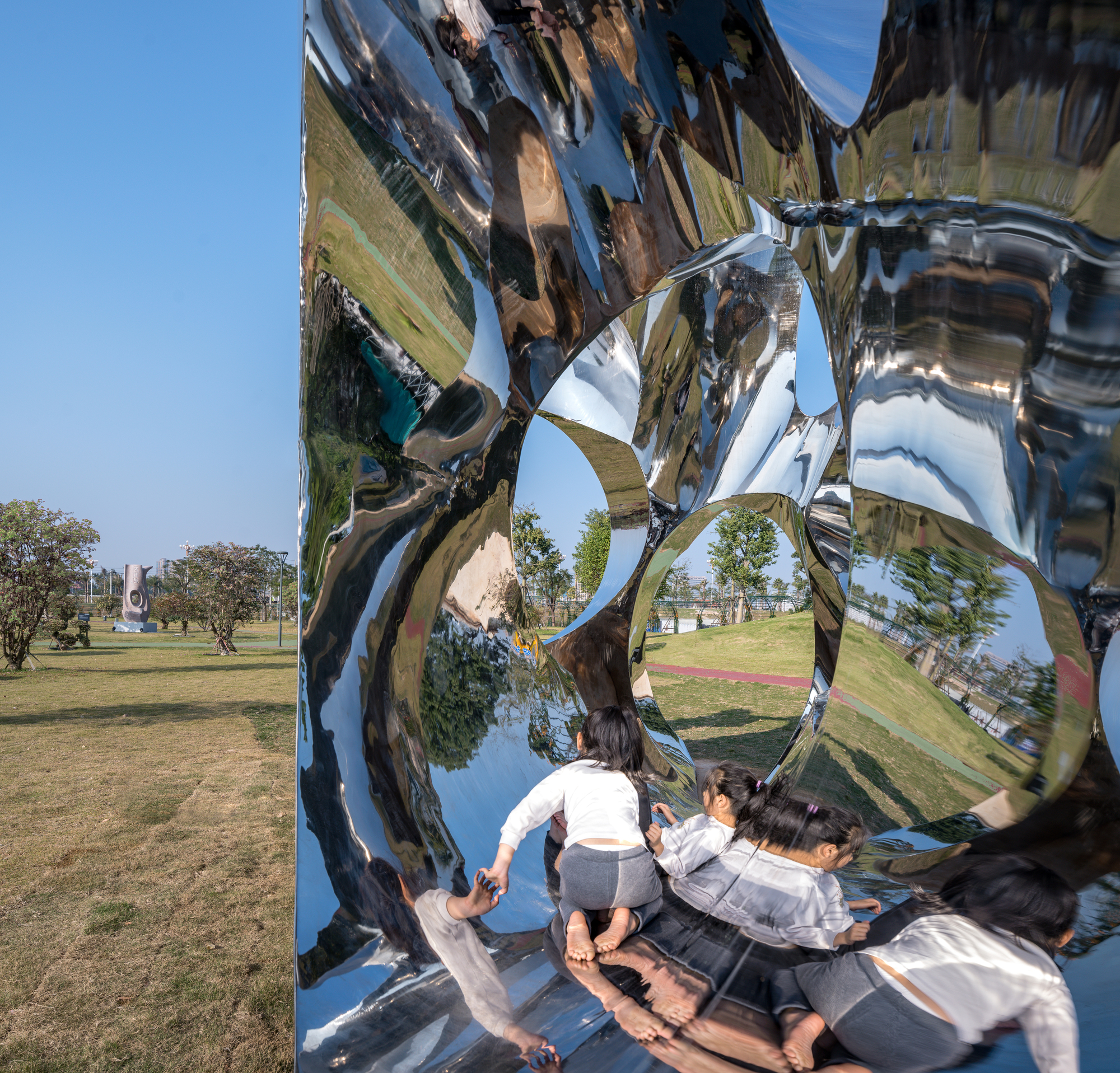 Six Sections / Studio Link-Arc-25