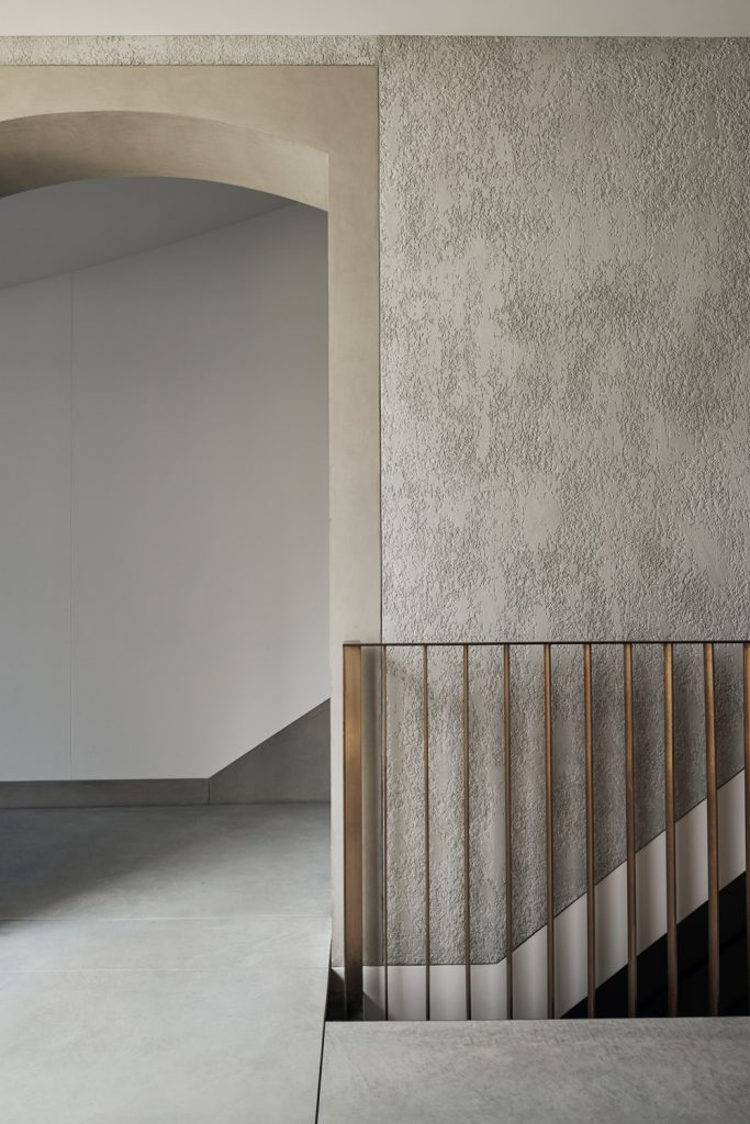 Two Parallel Buildings Above Sydney Harbour | Chenchow Little-10