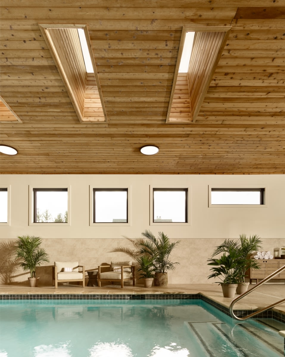 湖畔瑰宝 · 海港大酒店的现代改造丨美国密歇根丨Curioso-24