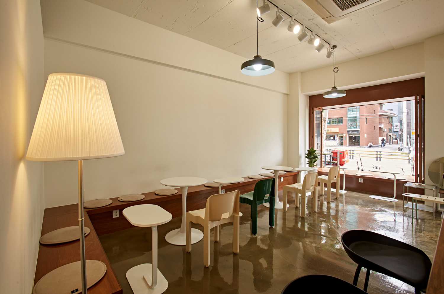 舒适氛围的 17 平米咖啡厅设计-6