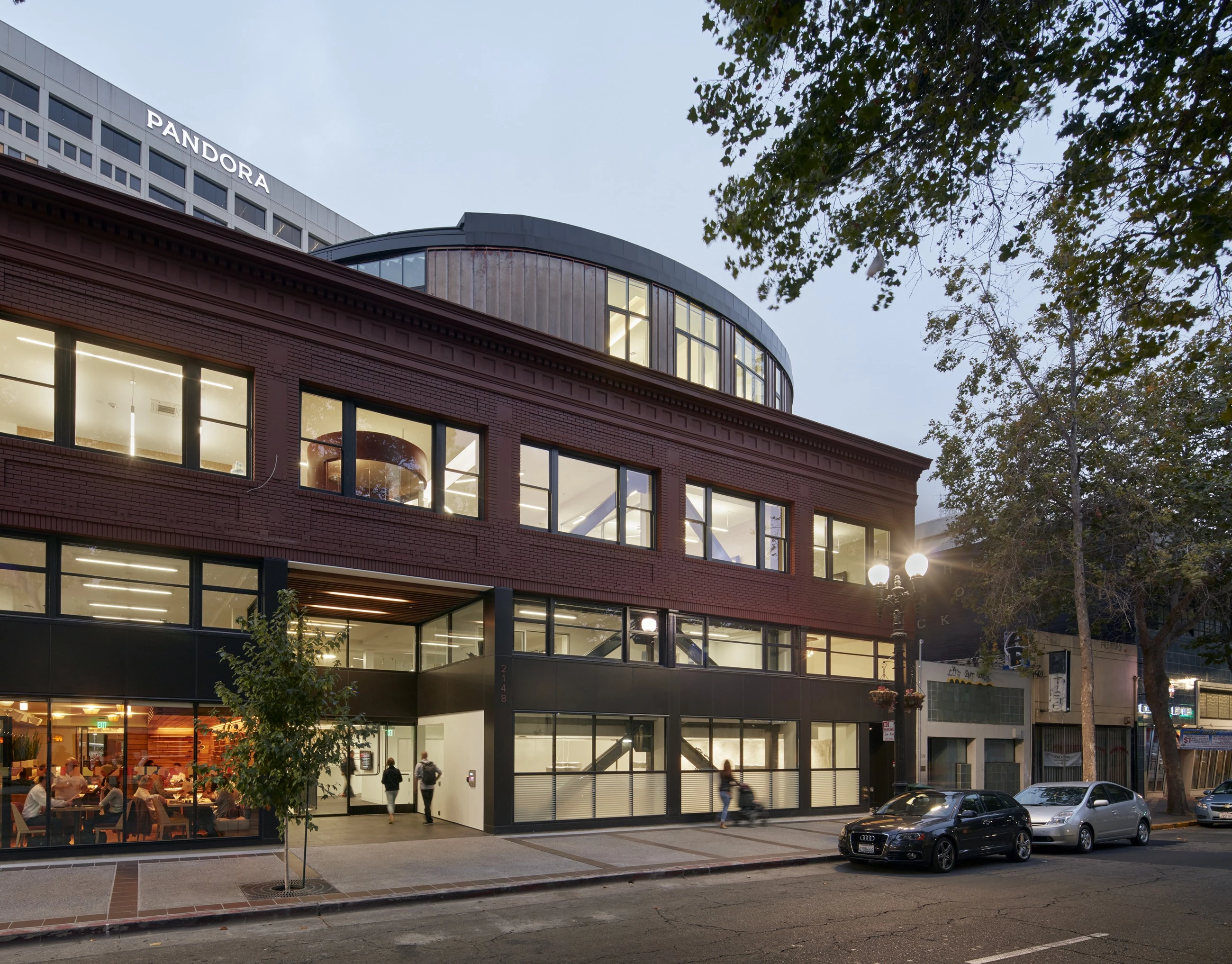 连接开放民主，Kapor 中心打造温馨社交空间-23