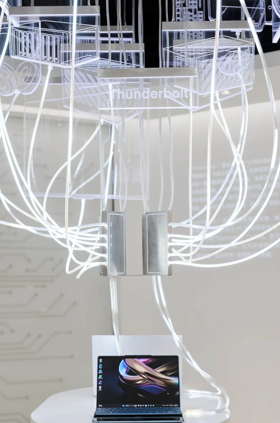 祝贺！周艳阳、吴琼设计作品“英特尔全球科技体验中心”获2025德国红点奖-45