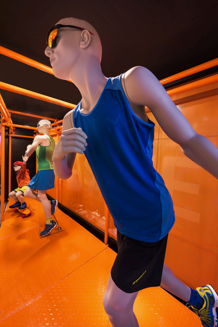 新加坡Durasafe户外运动零售商店空间设计-8