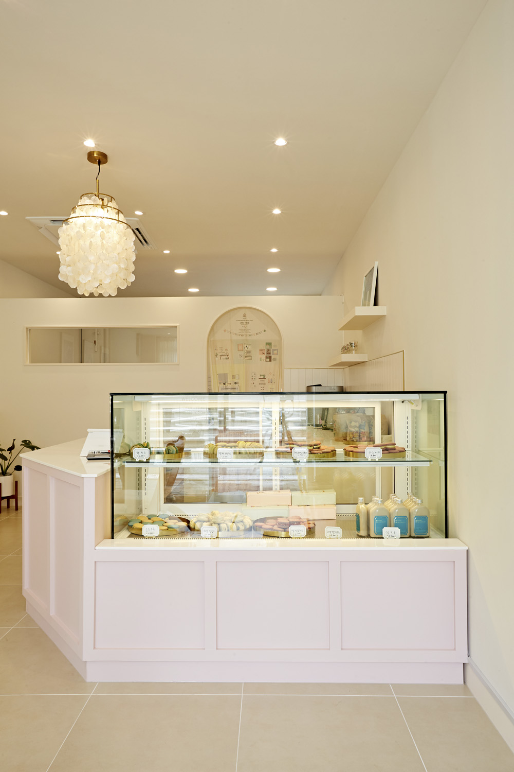 11 坪甜品店 | 极简风打造温馨氛围-11