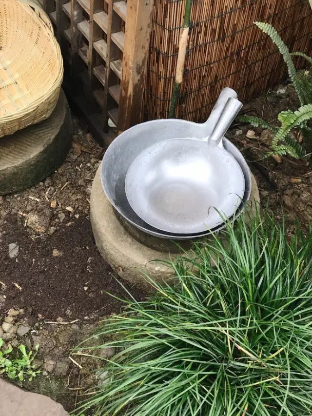 Color Case/90后帅小伙儿仅花3千爆改出租屋后-100