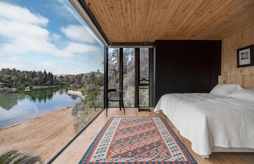 智利湖畔倾斜木屋-7