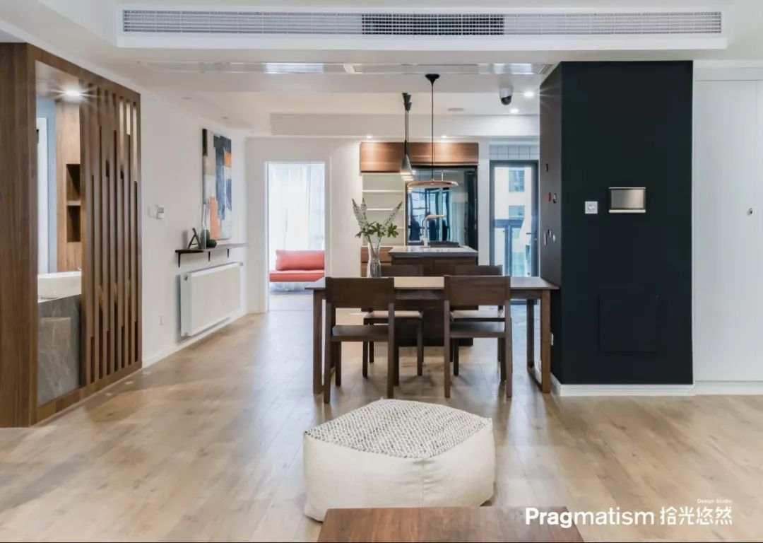 160 平大平层,三分离卫生间设计,影音娱乐与美食共享的空间-28