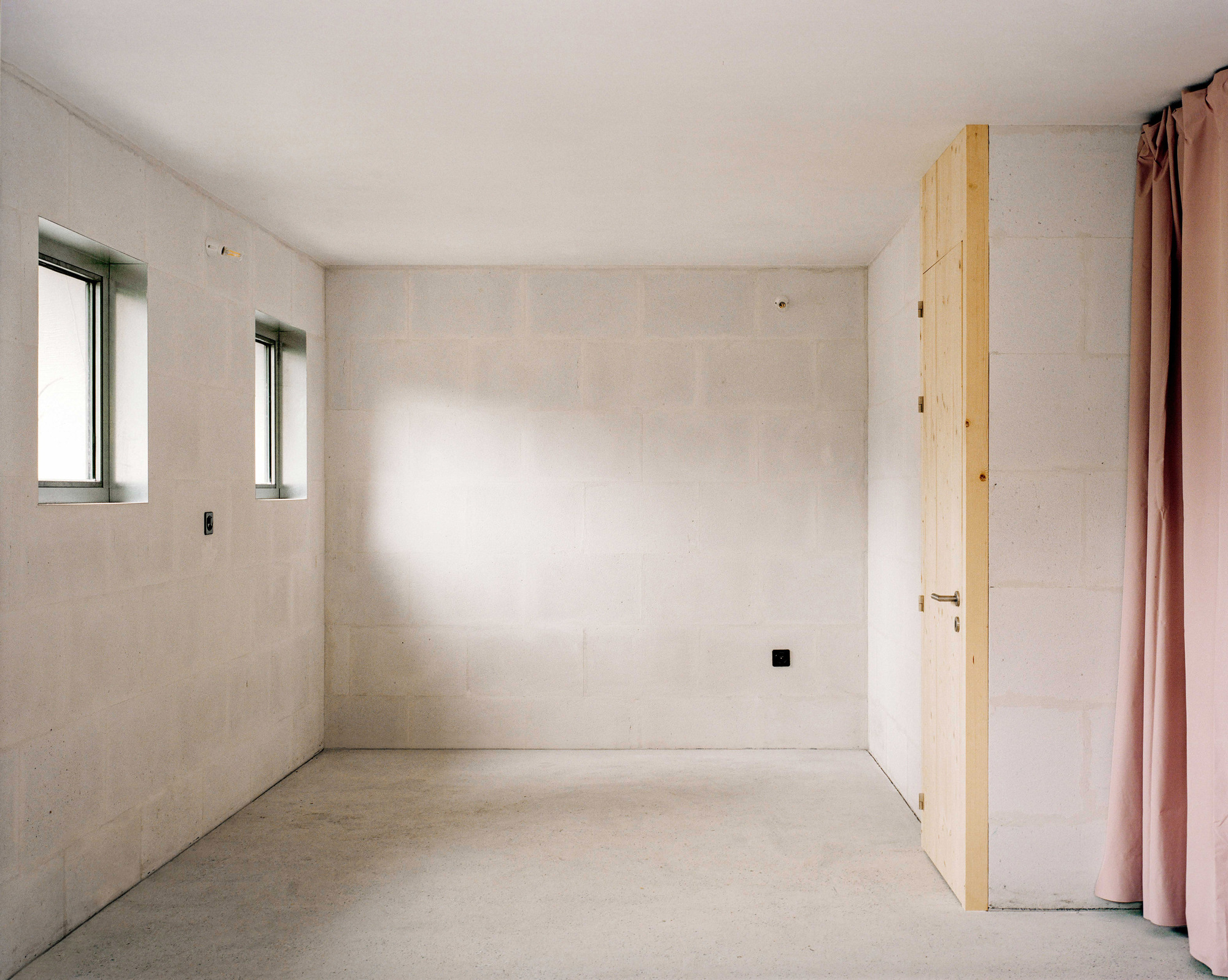 葡萄园中的房子丨瑞士-20