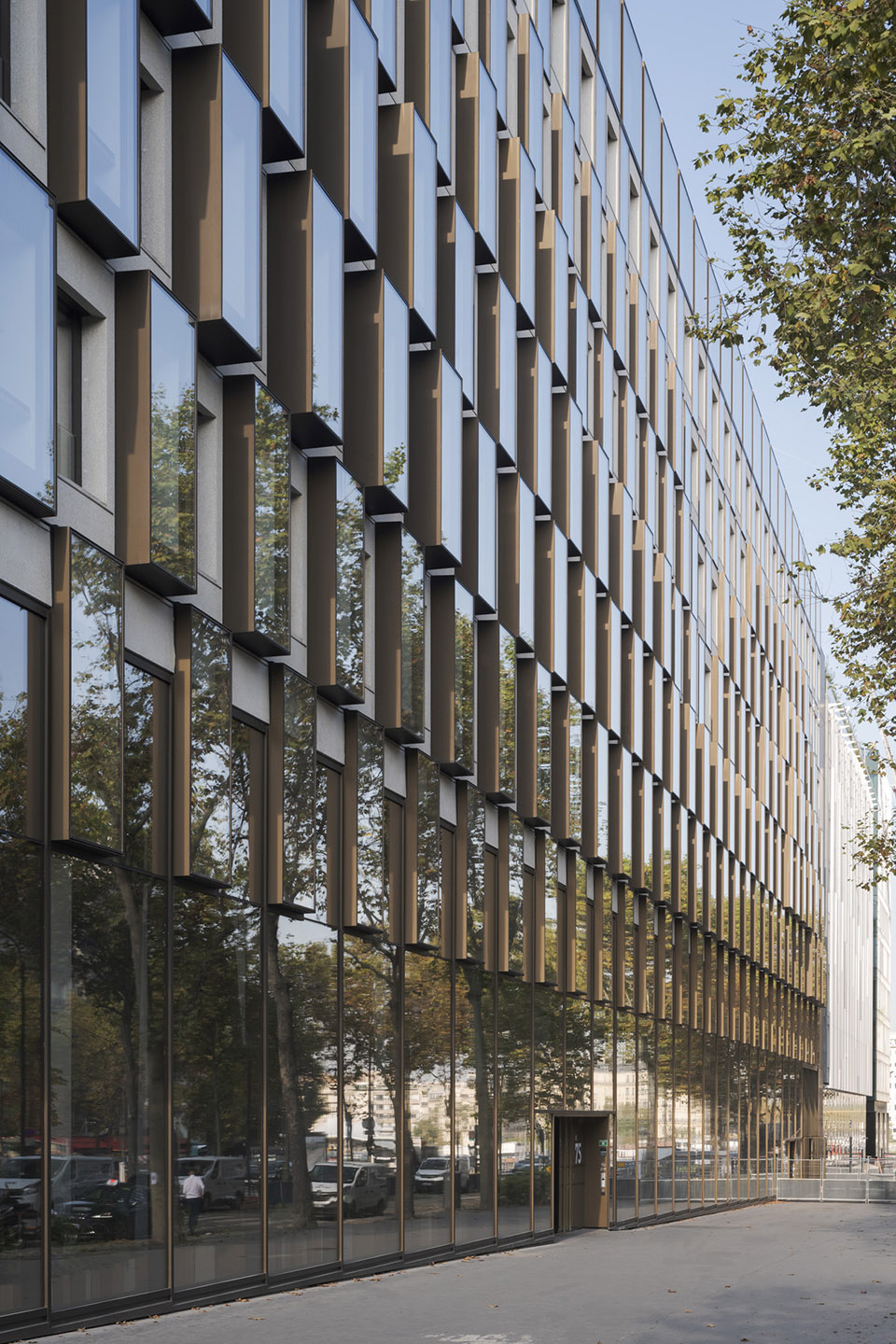 巴黎110米焕新立面项目丨法国巴黎丨Baumschlager Eberle Architekten-10