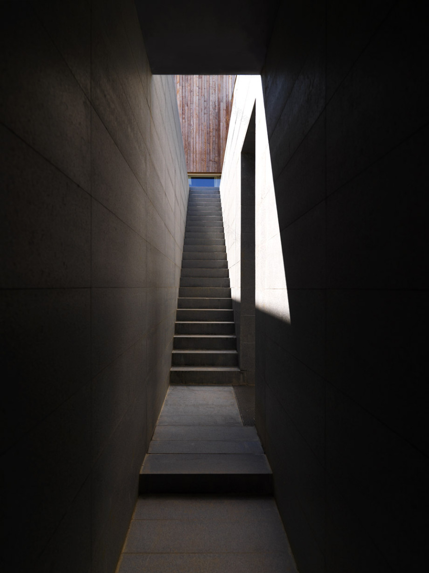 Vladimir Djurovic 打造黎巴嫩 Salame 私人住宅,美景环绕的安全世外桃源-20