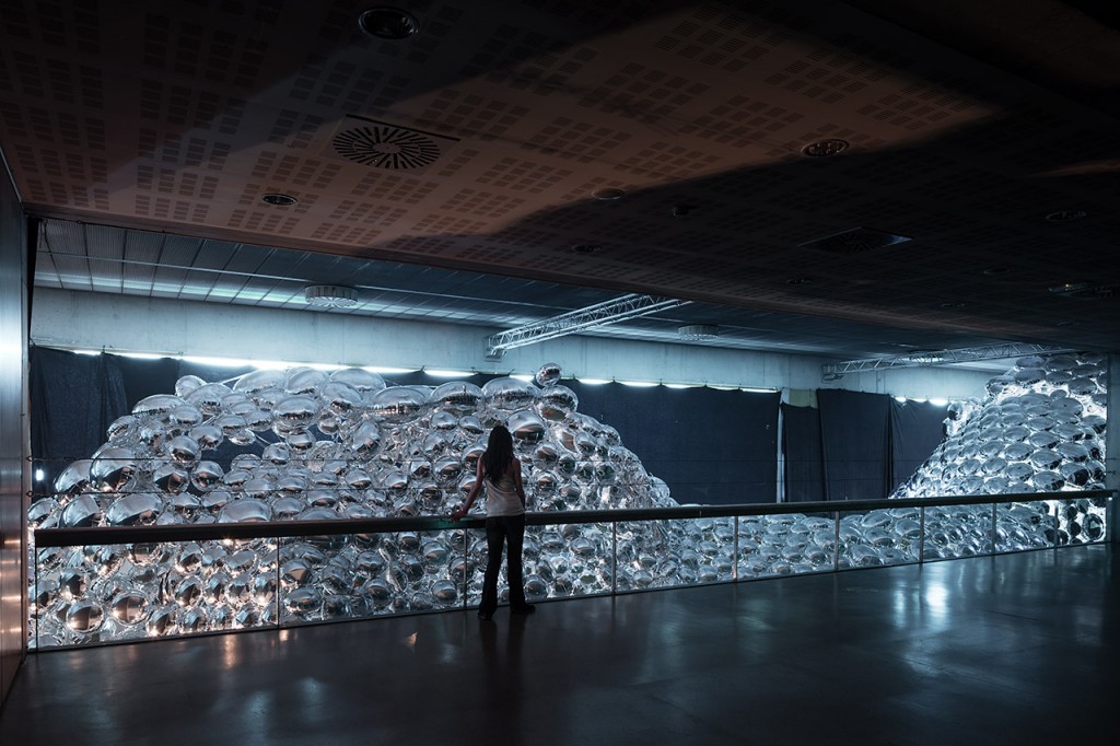 《风扇骚乱事件》——灵活多变的空间设计-20