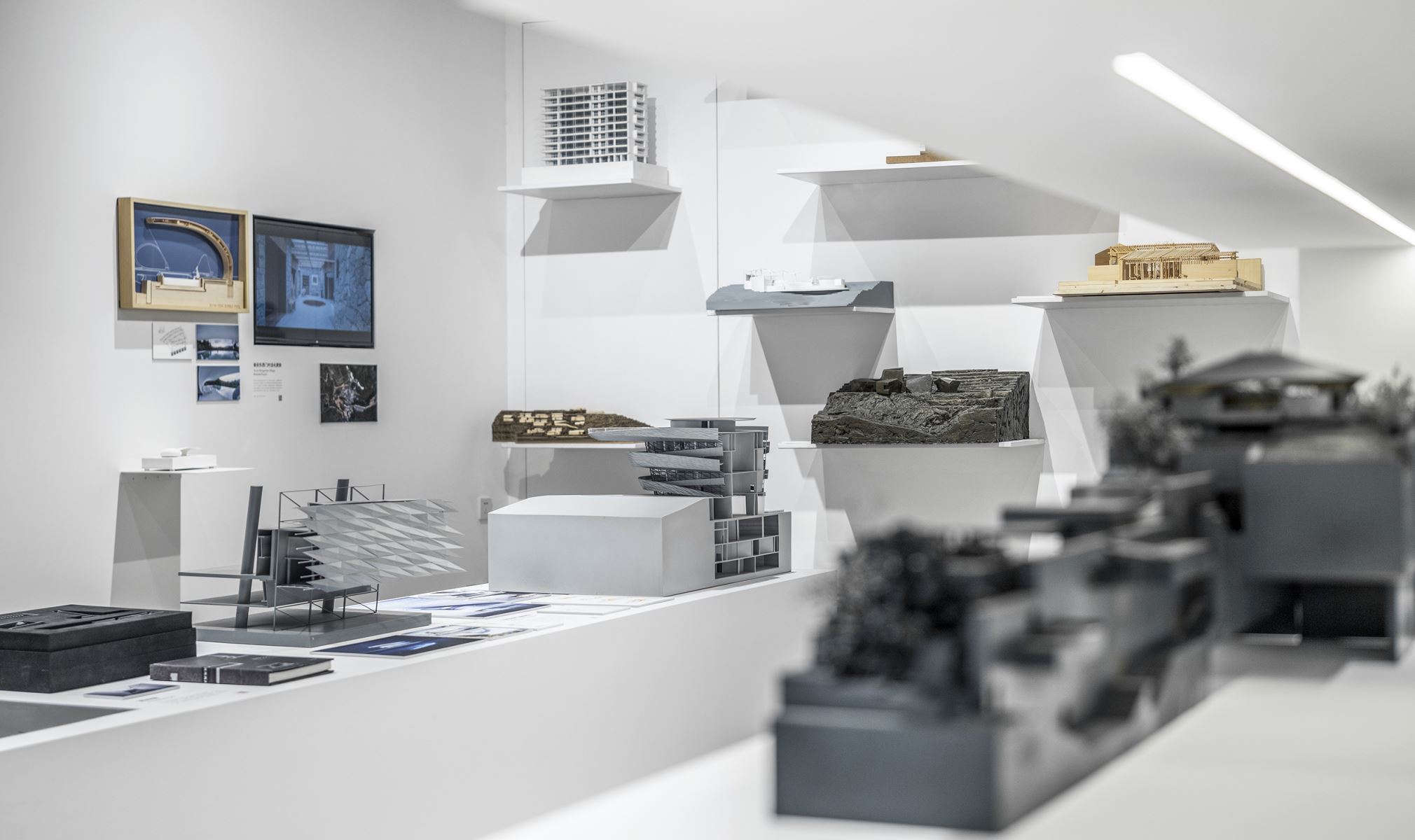 Shaping Changes · 灵活多变的小型展览空间设计丨中国浙江丨line+ office-45