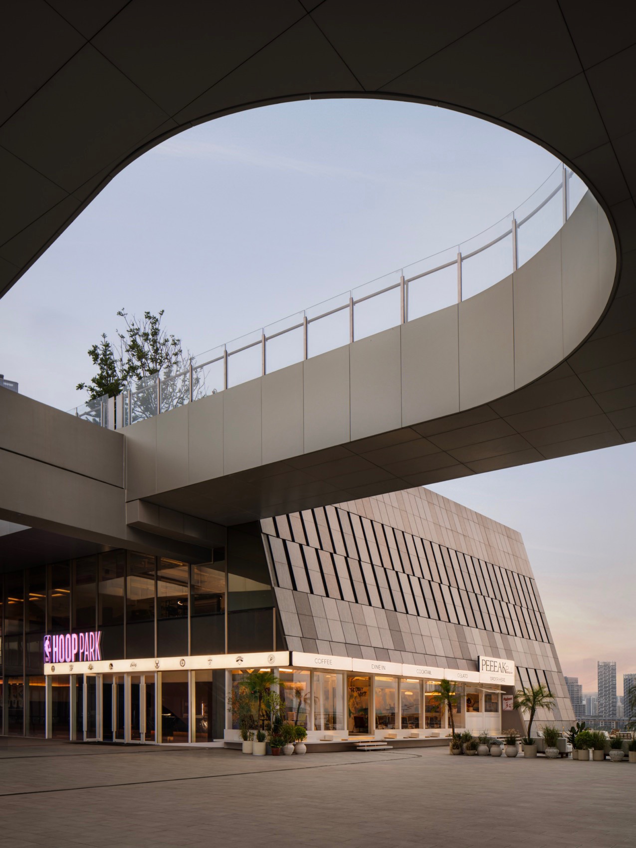 PEEEAK Café & Bar 巅丨中国深圳丨VH(Vivienne Han Design)设计事务所-7