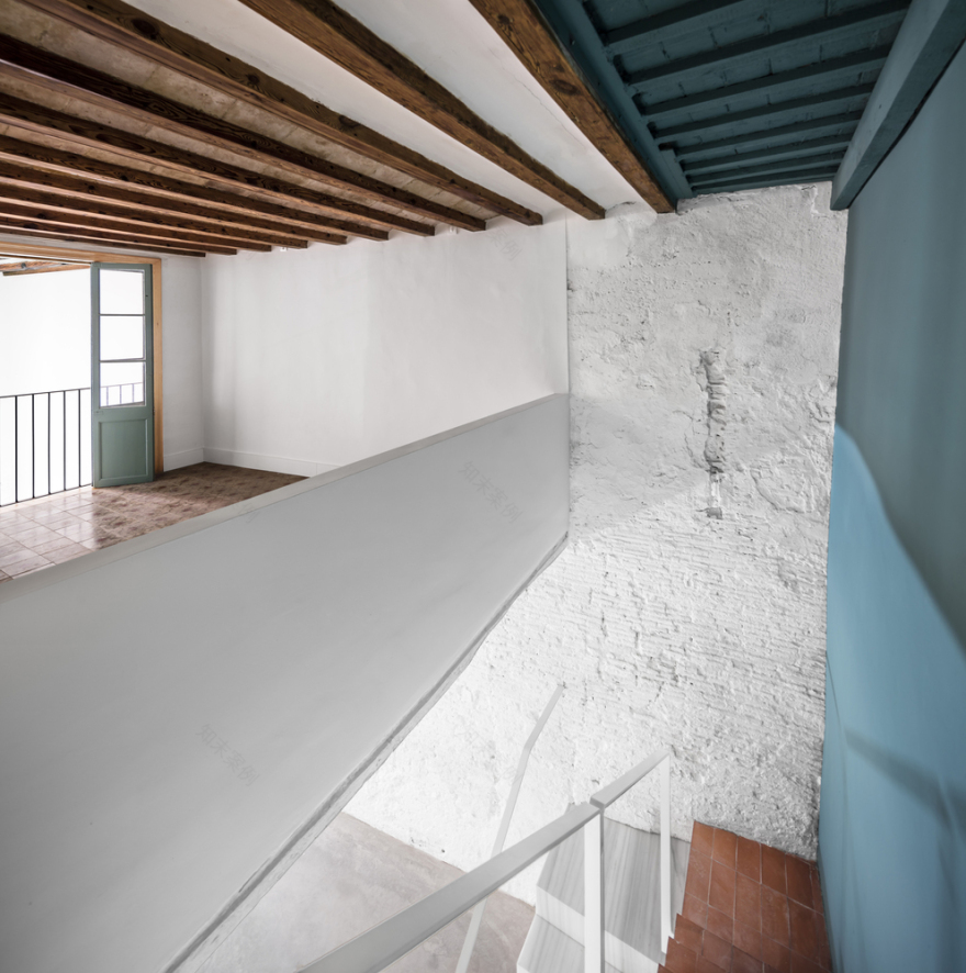 维尔诺瓦老城区的街景之家(CasaLluna)-41