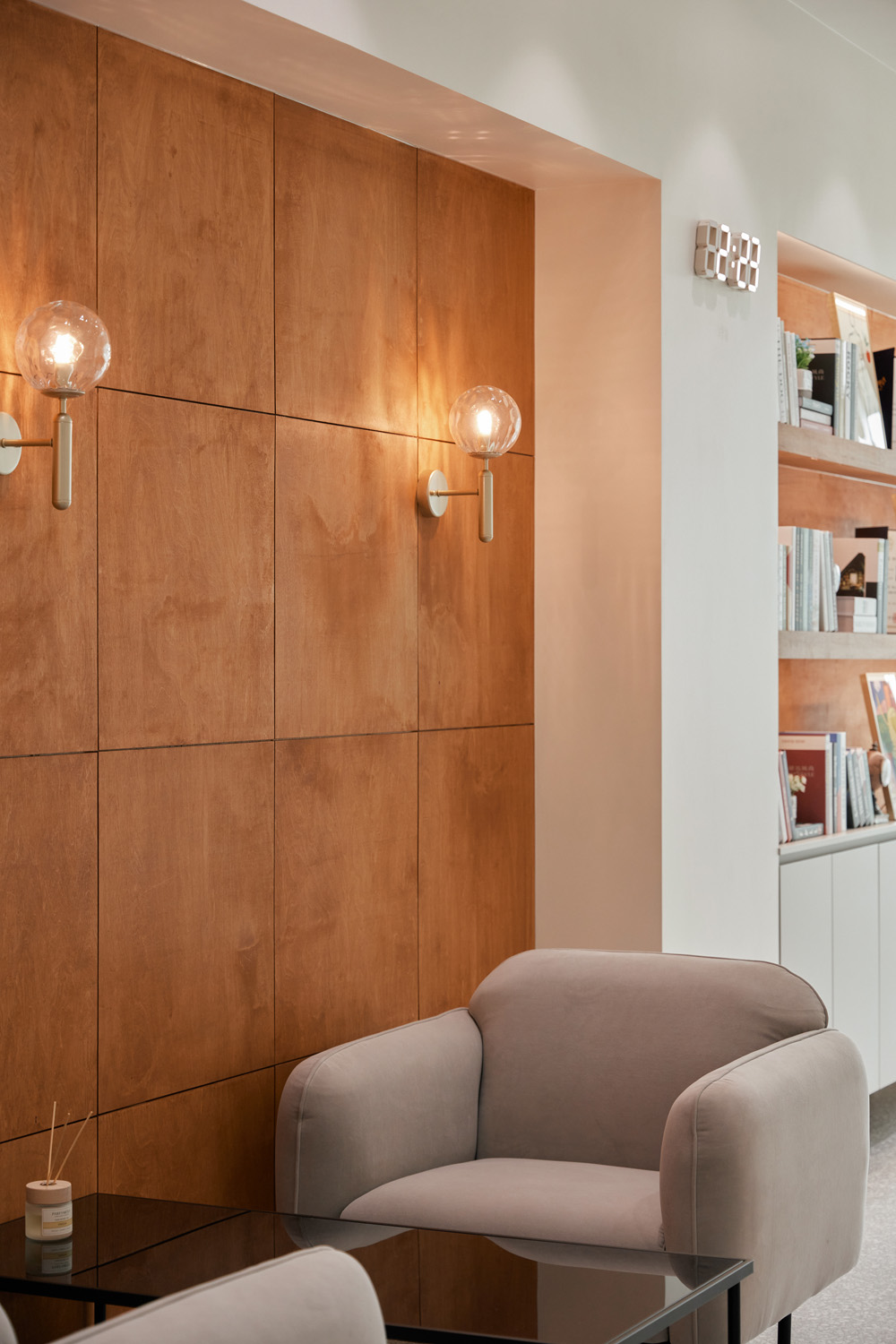 "白色极简，17 平米小空间的华丽转身"-14