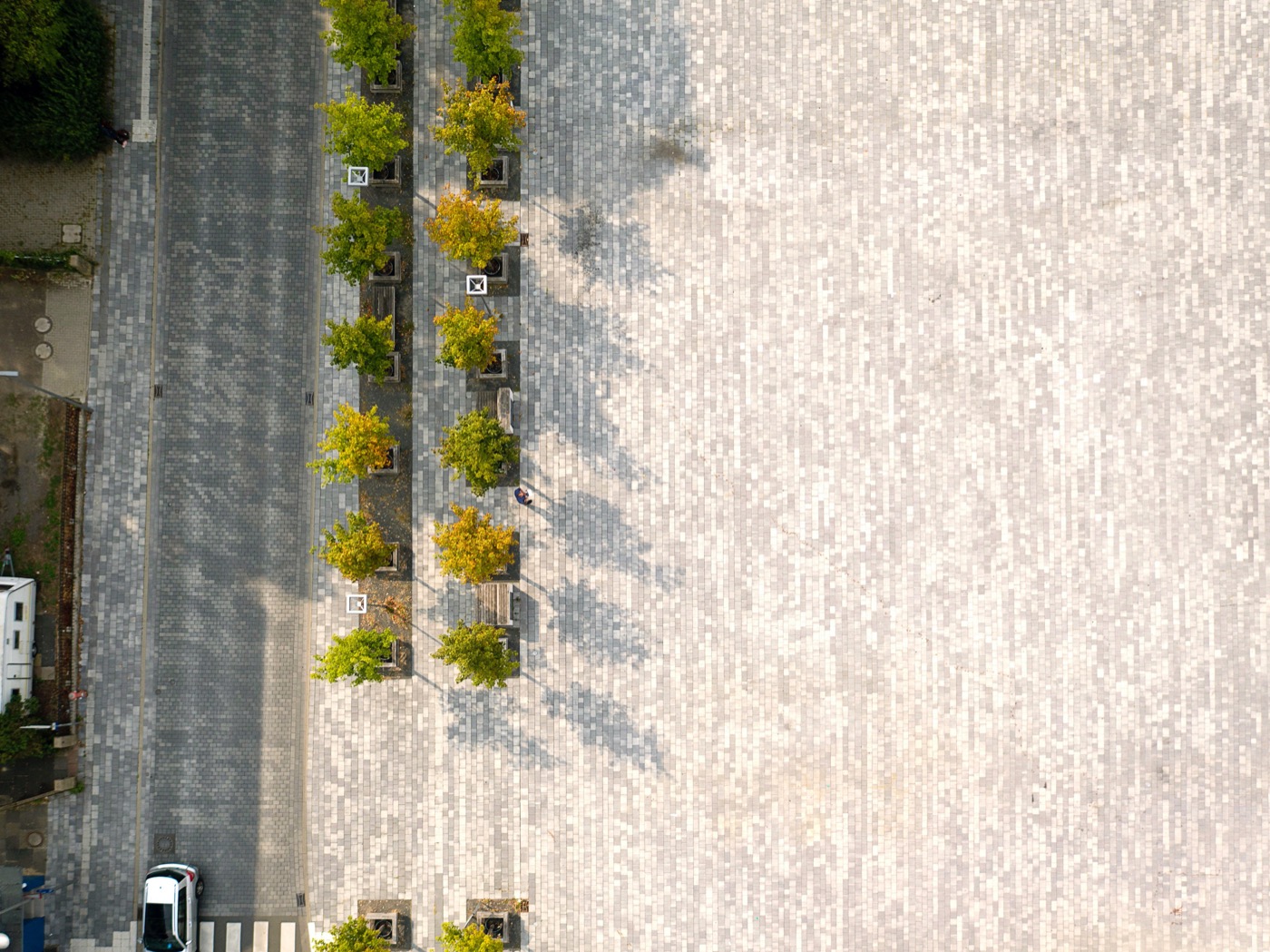 德国比恩德市广场多功能景观设计丨lplus-9