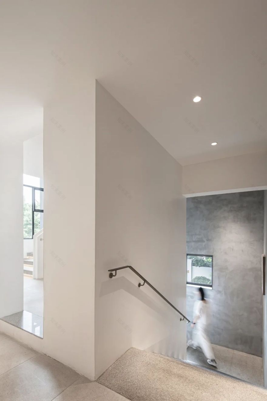 杭州“欢牛蛋糕屋”打造奶油蛋糕盒子空间-28