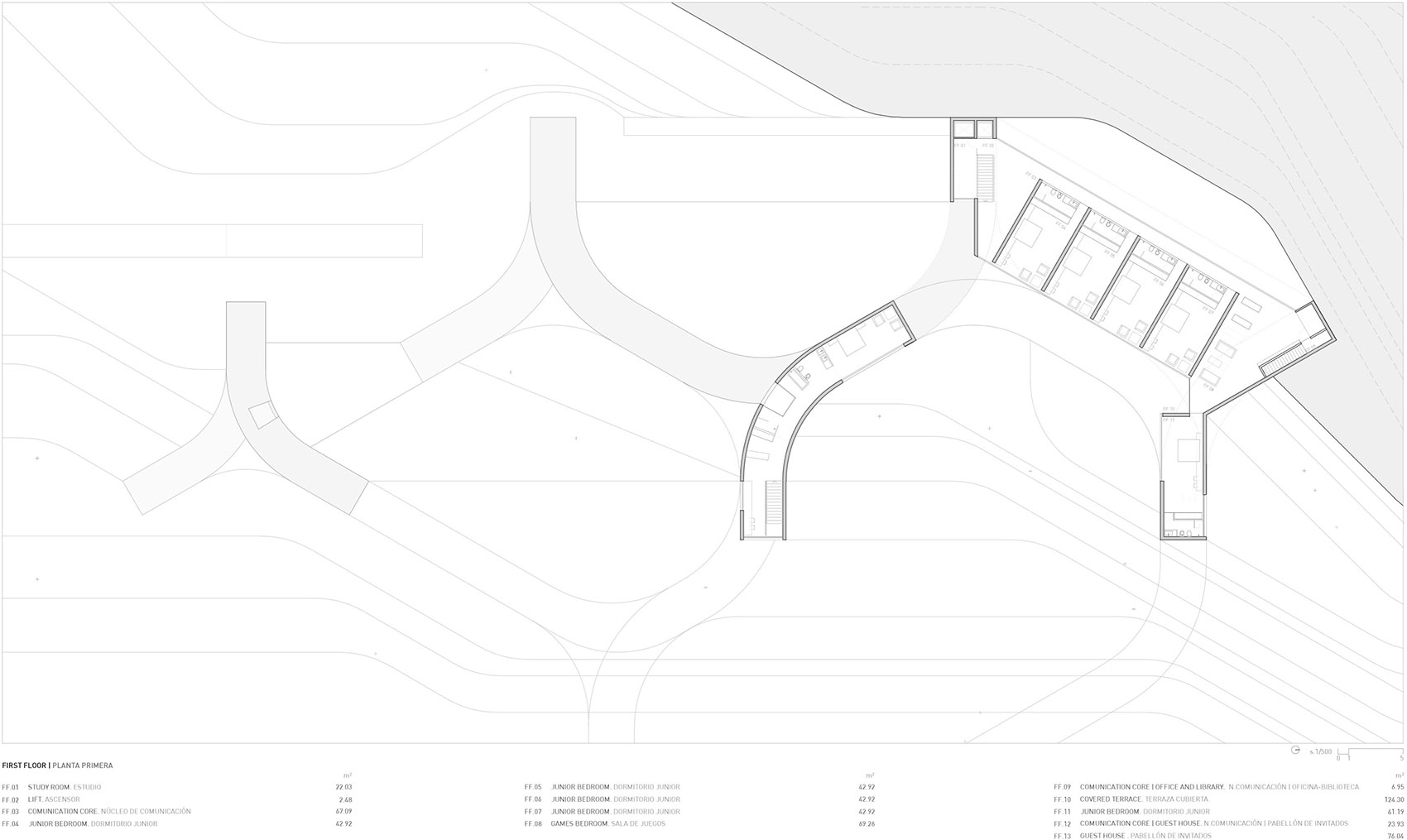 穿梭在绿野 & 拥有七个花园的条形元素住宅，西班牙 / Fran Silvestre Arquitectos-32