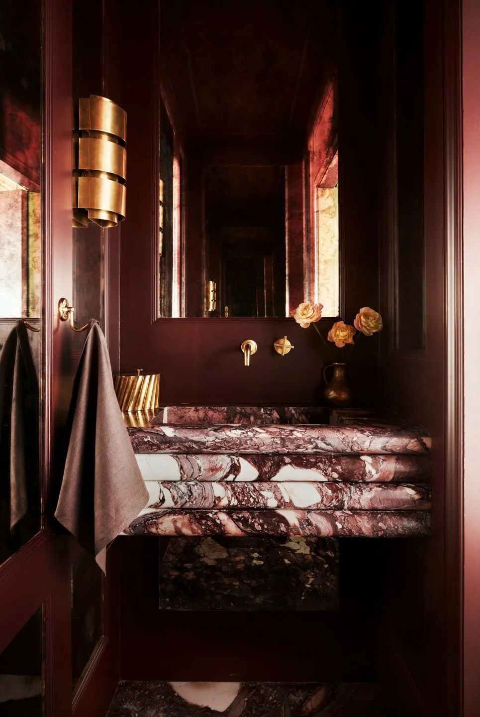 黑暗与暴风雨褐砂石丨美国新泽西丨水晶辛克莱设计-6