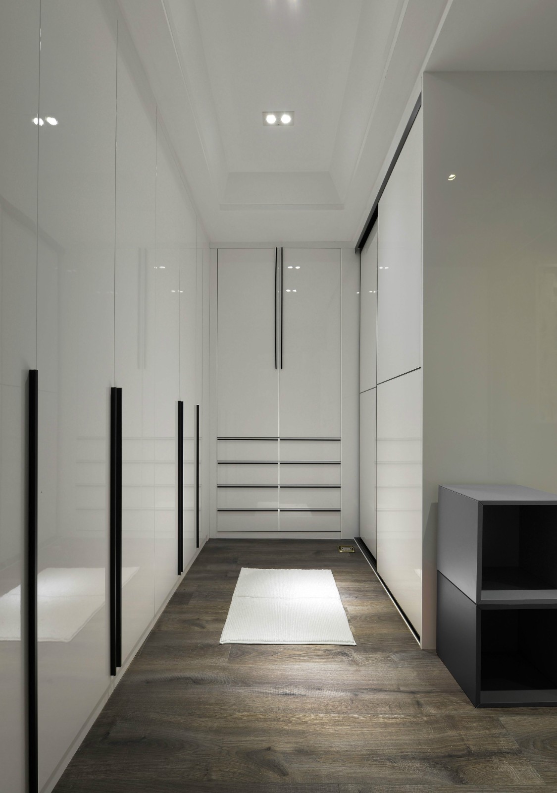 黑白灰艺术之美·舒适简约室内设计案例-18