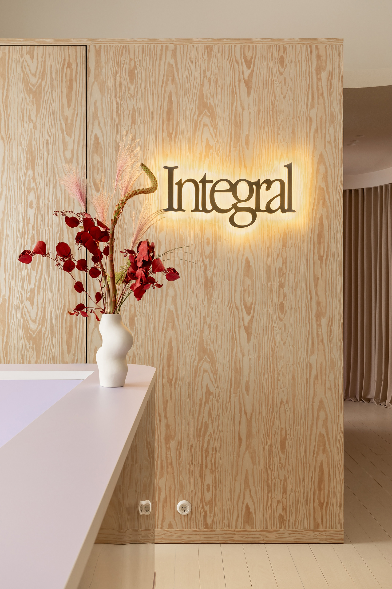 整体瑜伽工作室丨乌克兰基辅-30