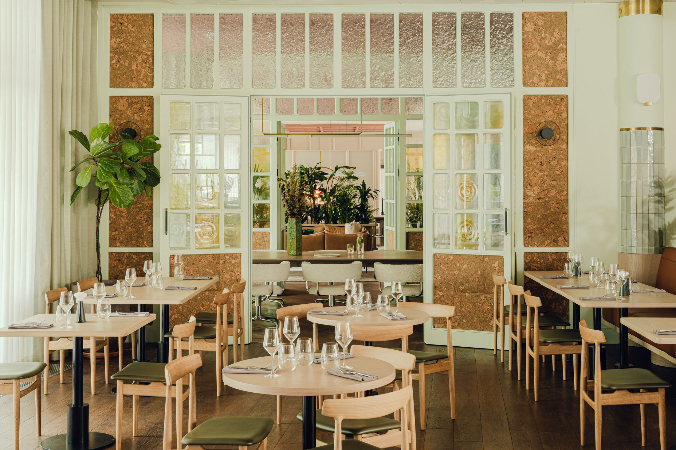 西餐厅丨波兰波兹南丨Holloway Li-41