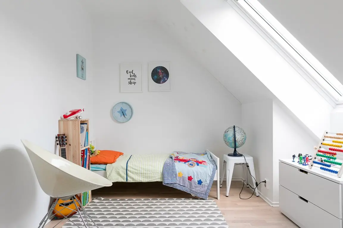 鲜亮色彩点缀的北欧风格 | 以白色为基调的清新空间-17