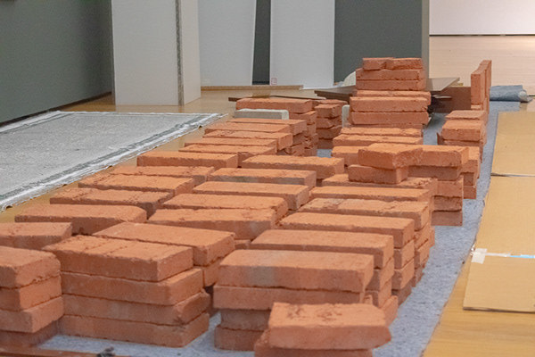 回声,一座城市的反射(注:refle·os推测应为reflejos,西班牙语反射、反响之意) -63