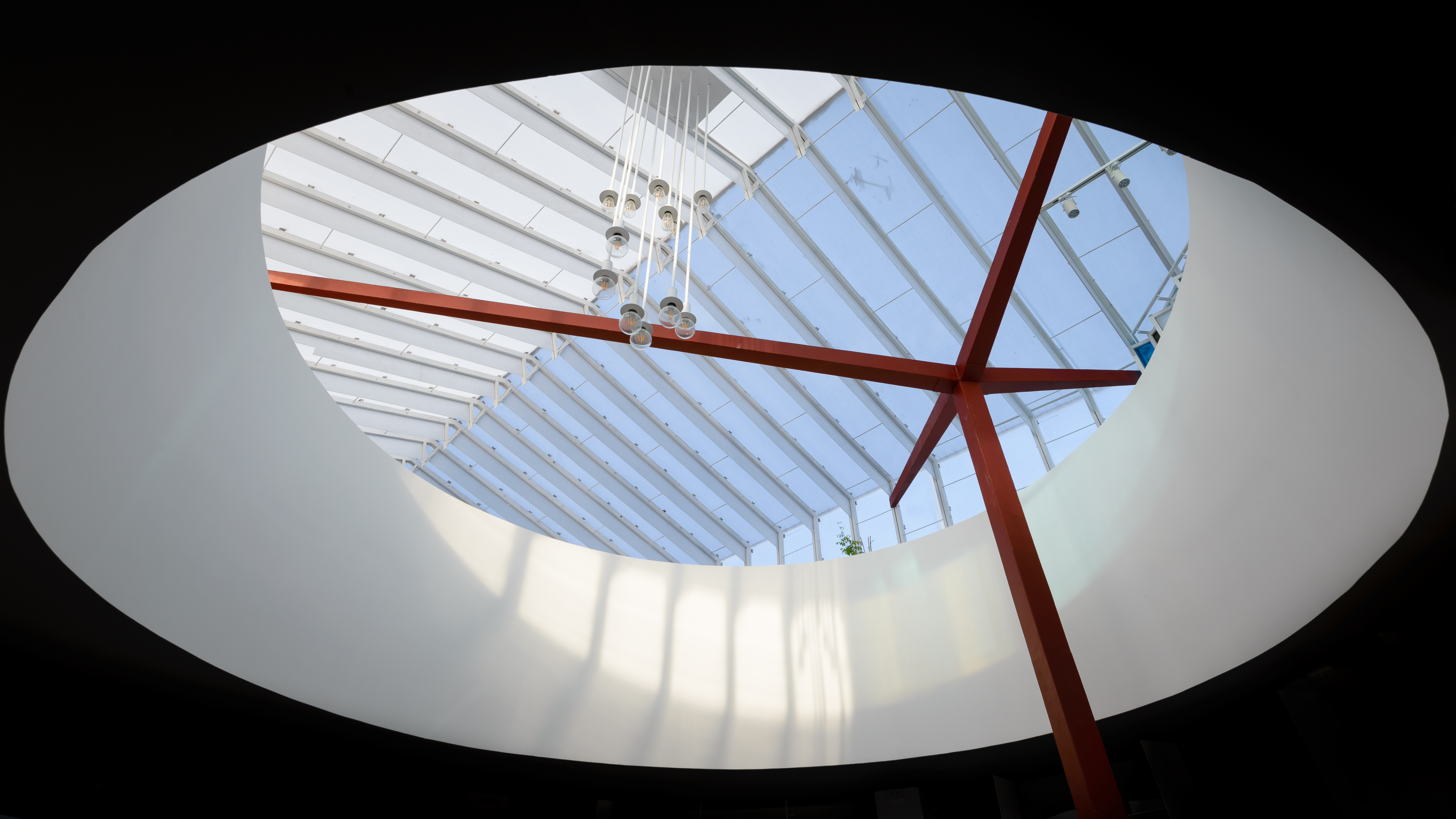 浪漫色彩的女性专属办公空间-13